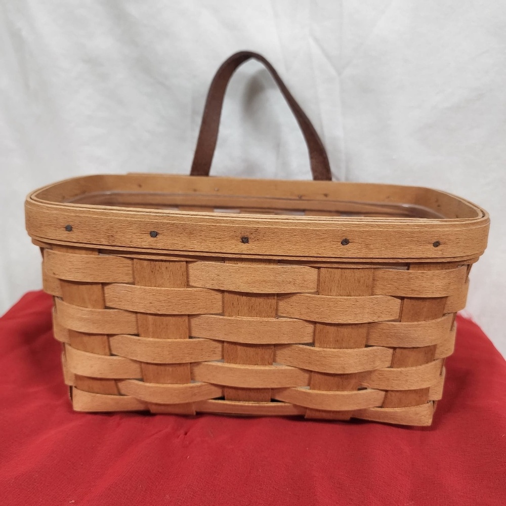 Longaberger Medium Key Basket with plastic liner